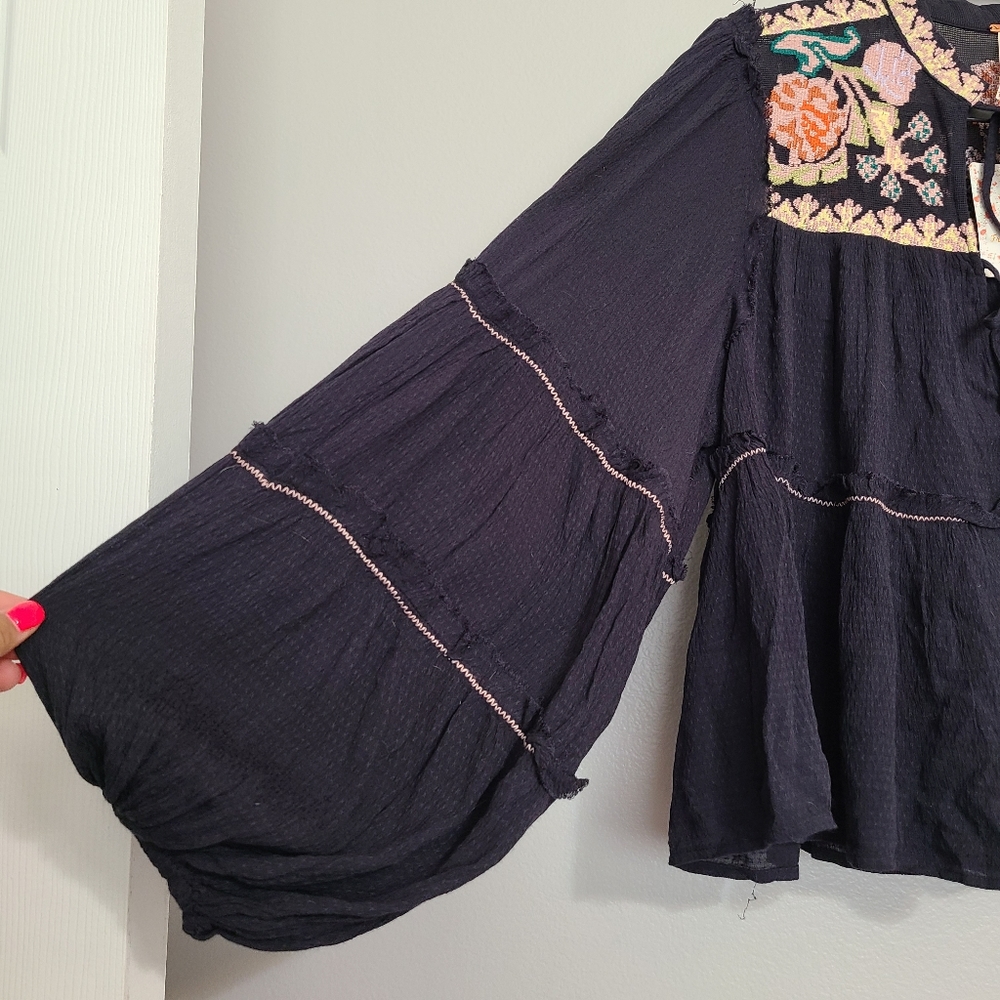 Free People Boho Black Poet Sleeve Top w/ Floral Embroidery & Front Ties Medium - Picture 6 of 14